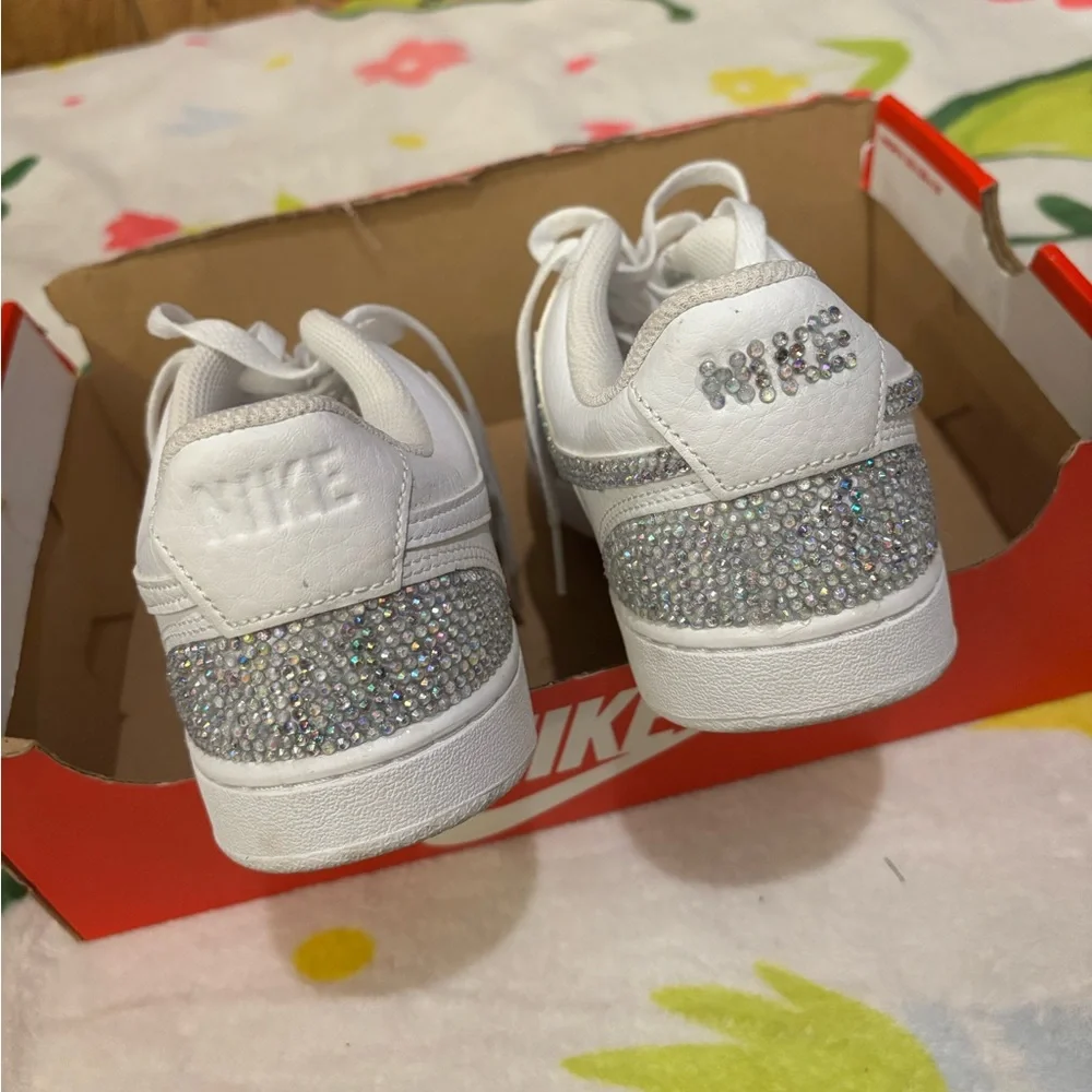 Shoes - Picture 3 of 5